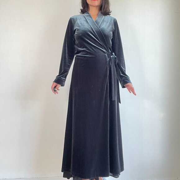 Diamond Tea | Luxury Green Stretch Velvet Robe - Size S - Picture 1 of 11